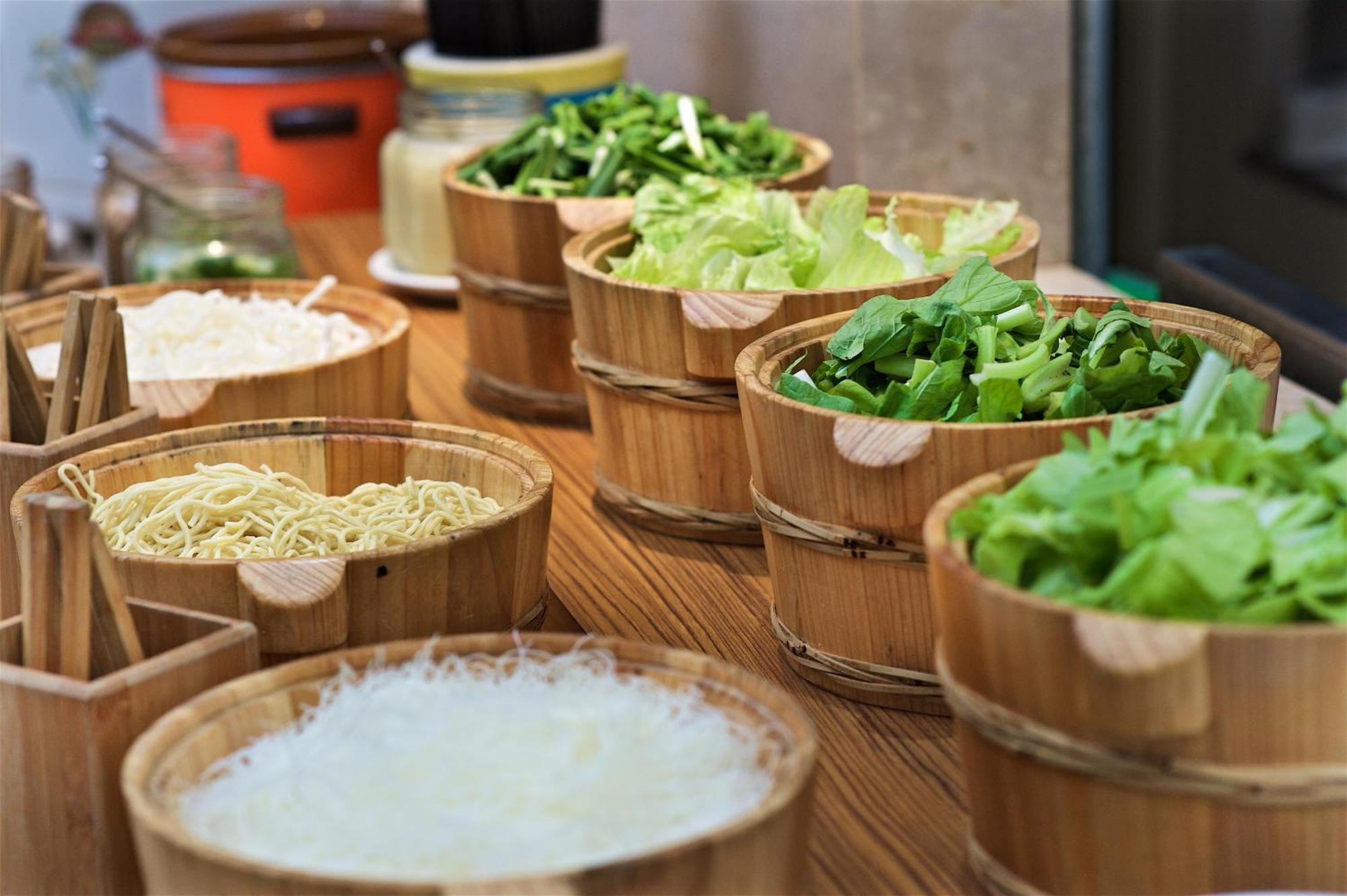 Chihpen Century Hotel Wenquan Exterior photo Ingredients for a caesar salad