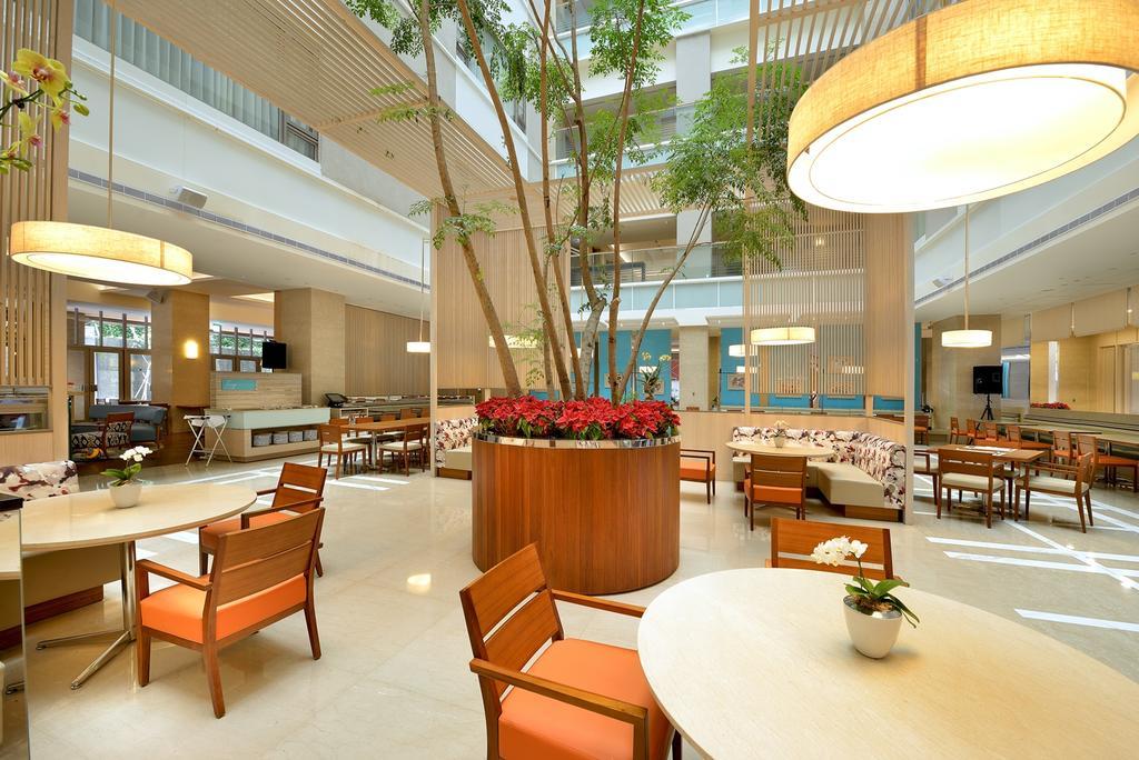 Chihpen Century Hotel Wenquan Exterior photo The lobby of the hospital